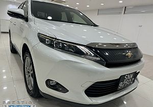 Toyota Harrier Premium 2.0 Sunroof 2016 White Rear Entertainment